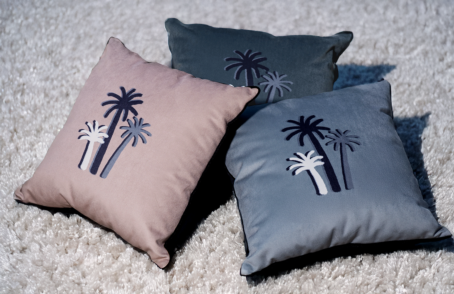 CHALK PALM CUSHION - GREEN-GRAY Velvet - Square