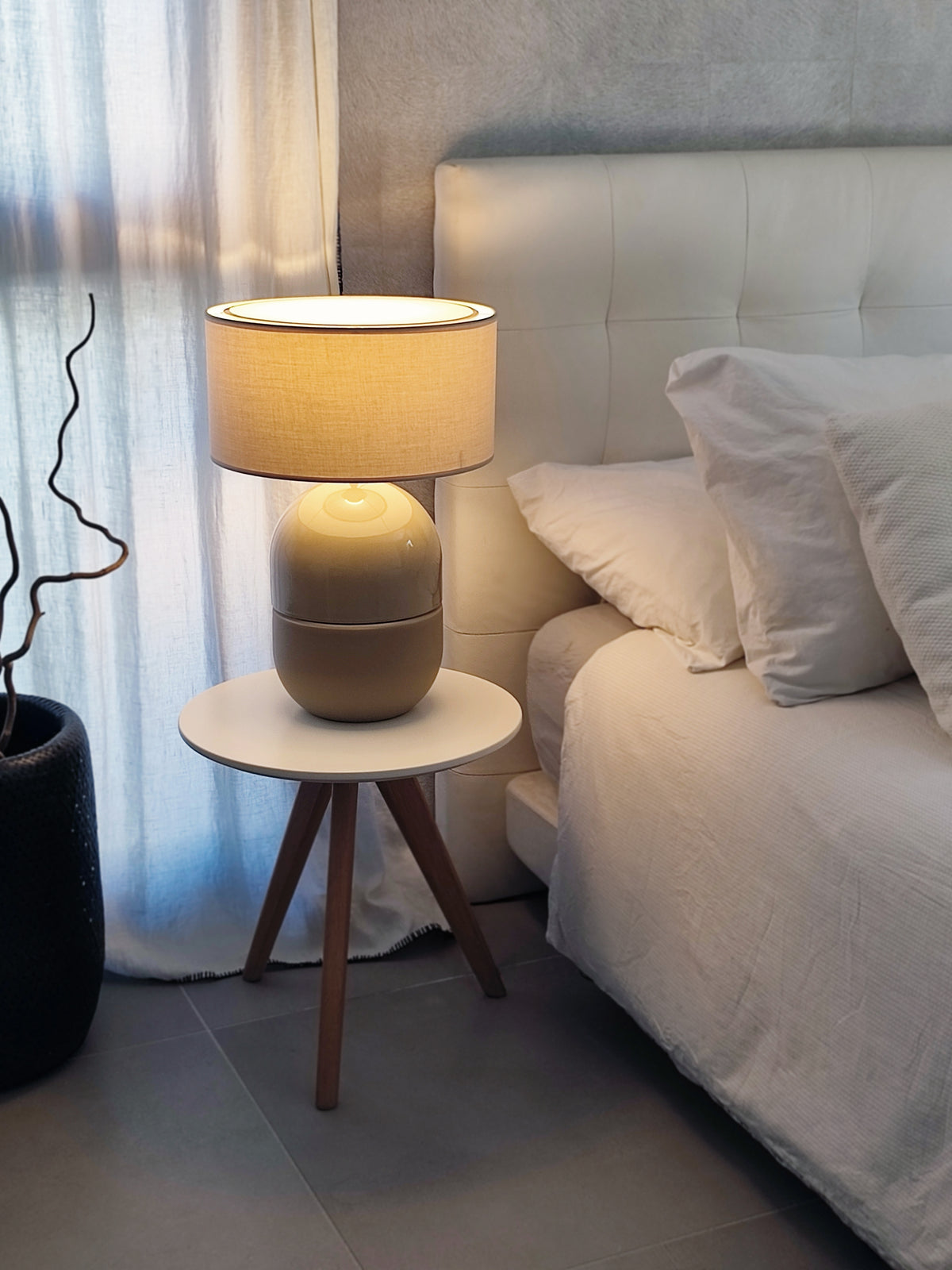 LAMPE JUNE SABLE IMANEA X CHAROLLES Edition Spéciale - Céramique émaillée - Abat-Jour coton Grège