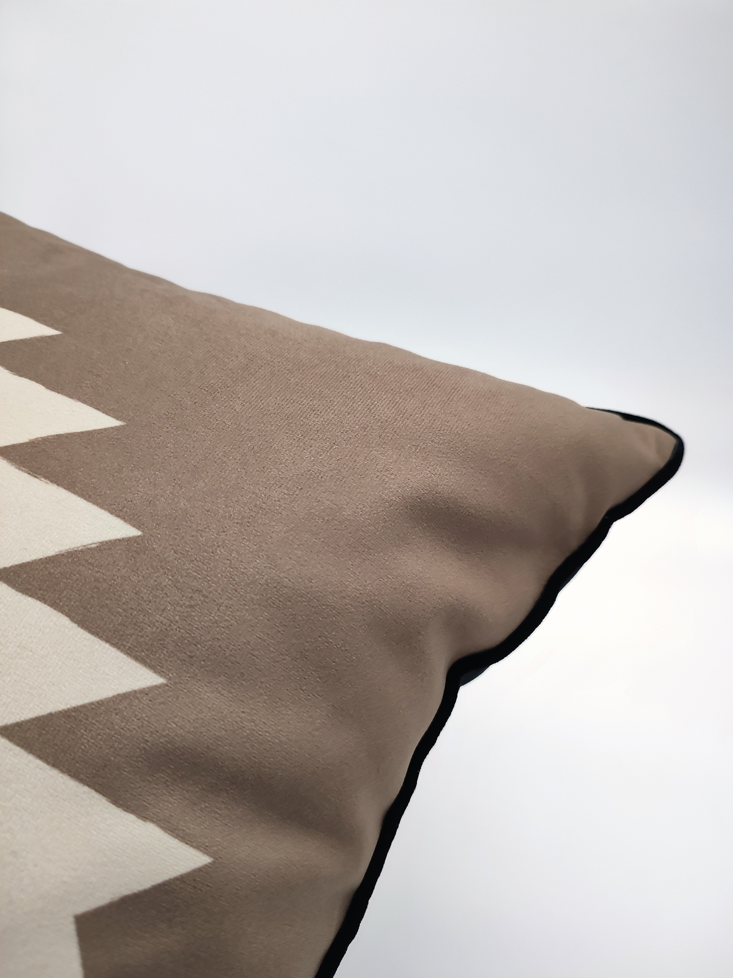 NEVADA CUSHION - CAMEL - Velvet - Square
