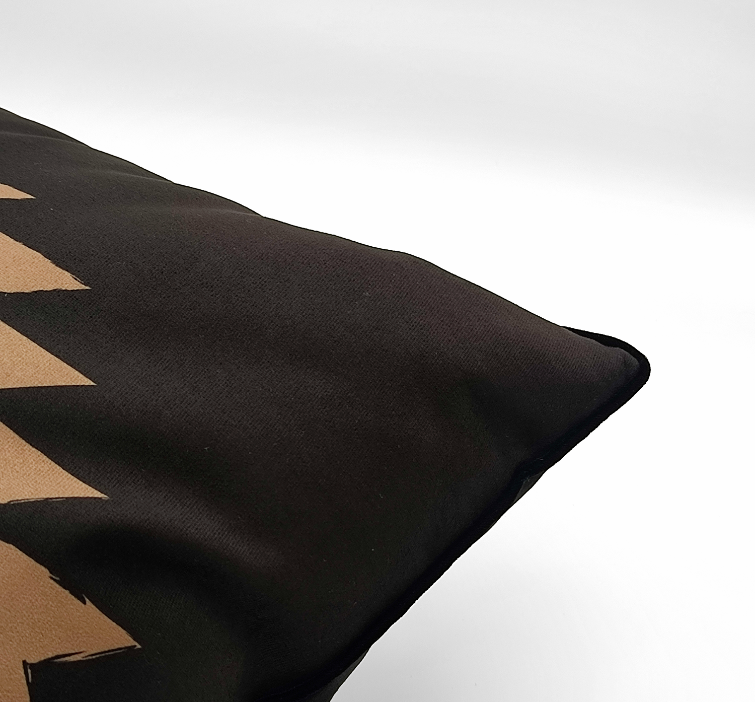 NEVADA CUSHION - BLACK CAMEL - Square Velvet