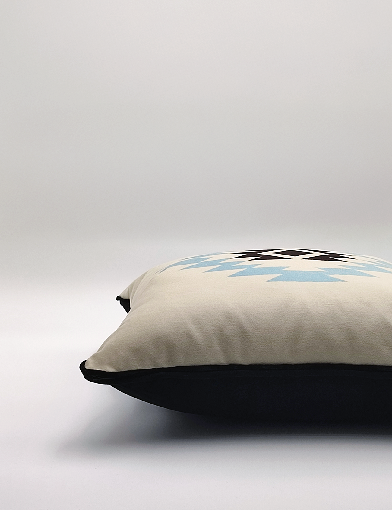 NEVADA CUSHION - FROSTED BLUE - Square Velvet