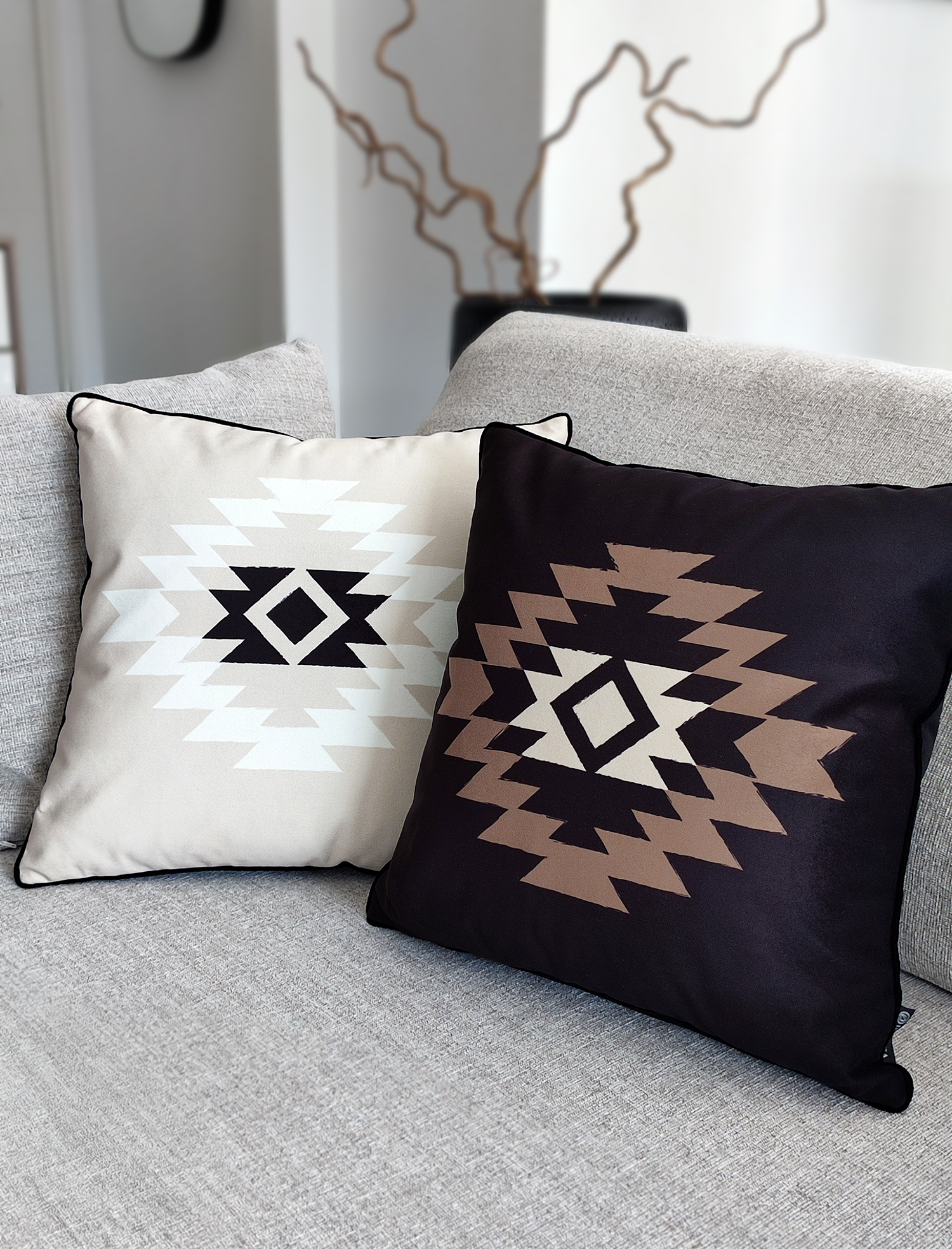 NEVADA CUSHION - BLACK CAMEL - Square Velvet