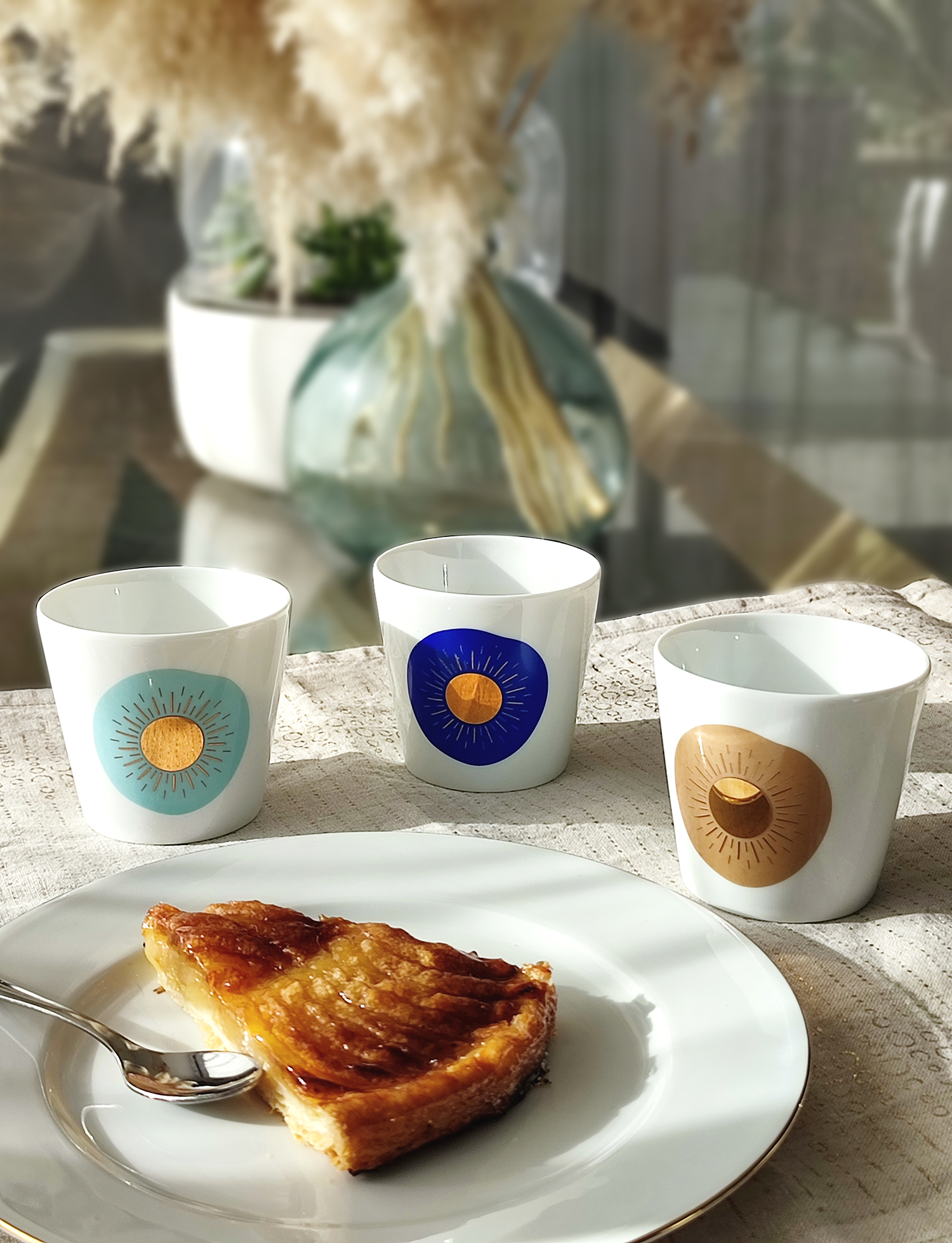 TASSE SOLIS BLUE - Porcelaine de Limoges et Or jaune - 20cl