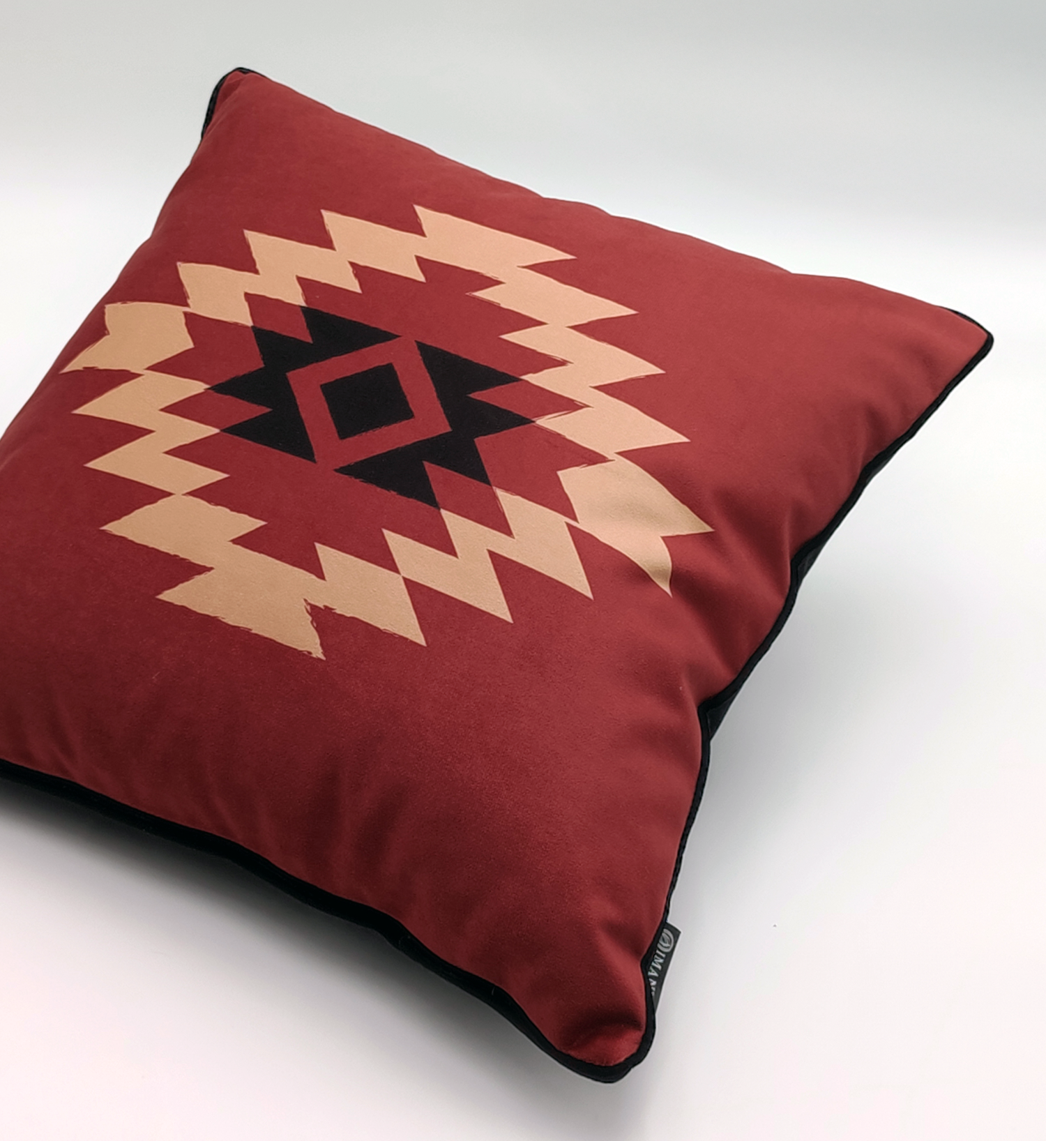 NEVADA CUSHION - GARNET - Square Velvet
