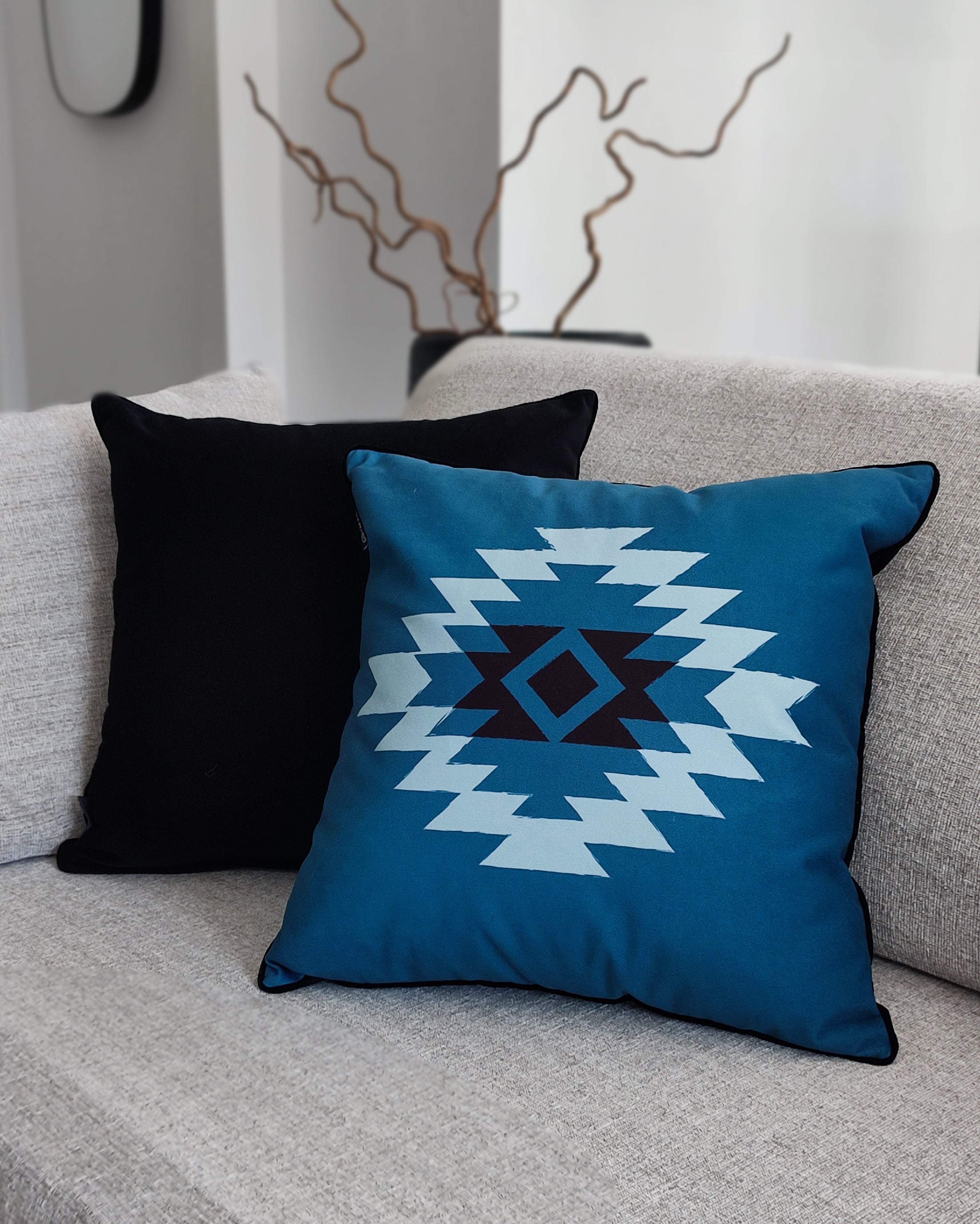 NEVADA CUSHION - BLUE - Square Velvet