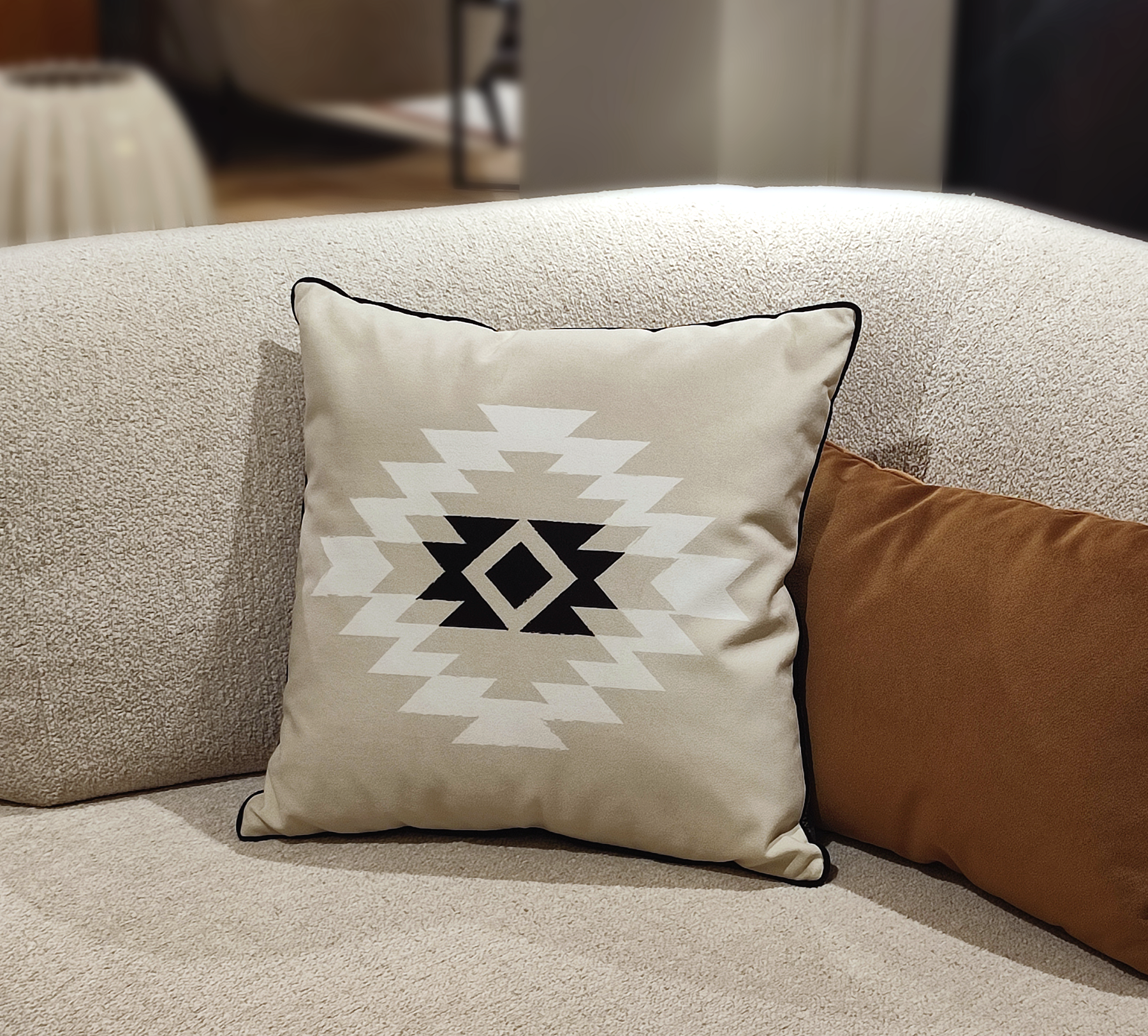 COUSSIN NEVADA - BLANC BEIGE - Velours Carré